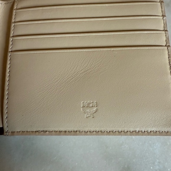 New MCM men’s white Bifold Wallet In Visetos Original monogram - Picture 8 of 11